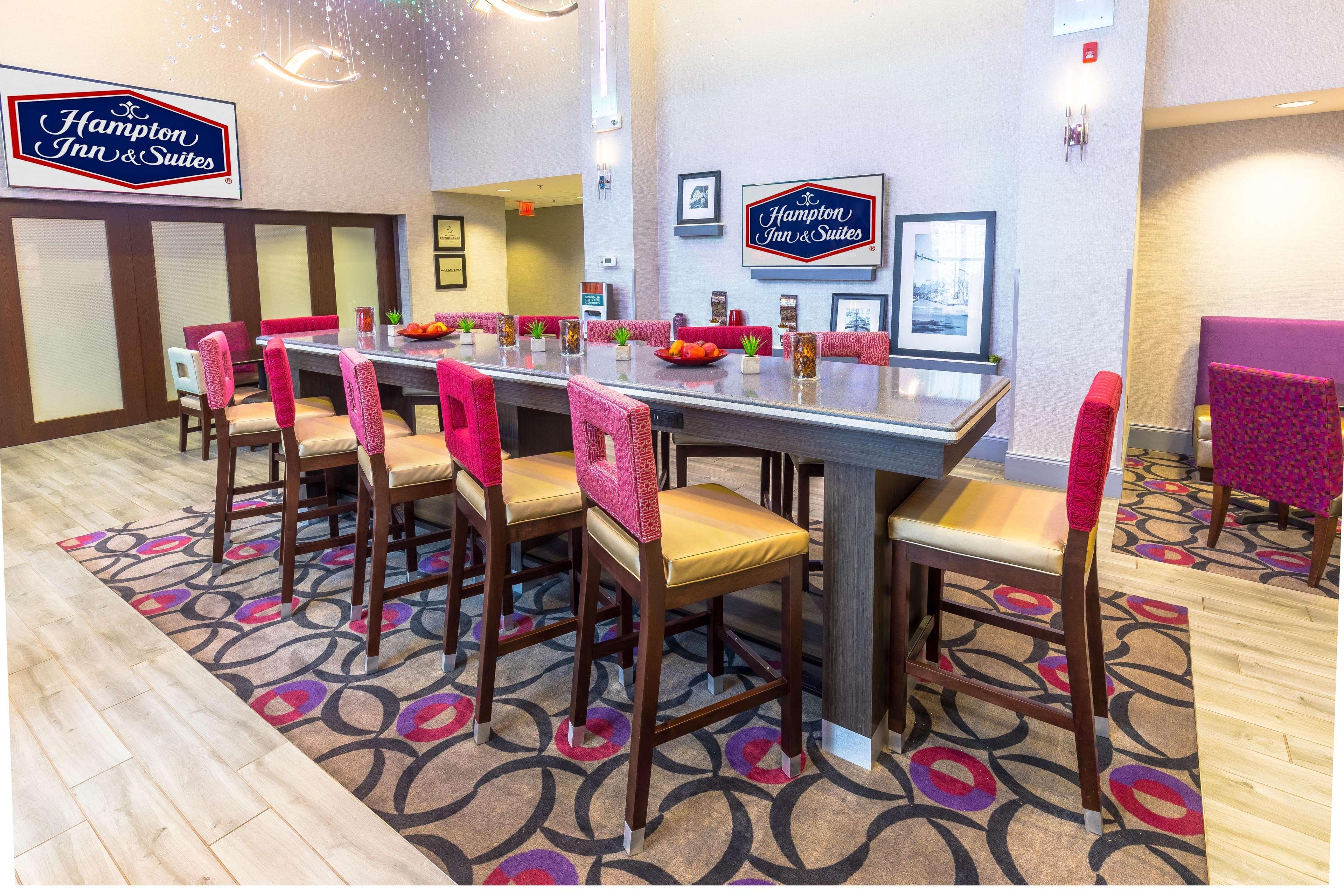 Hampton Inn & Suites Dublin Exterior foto